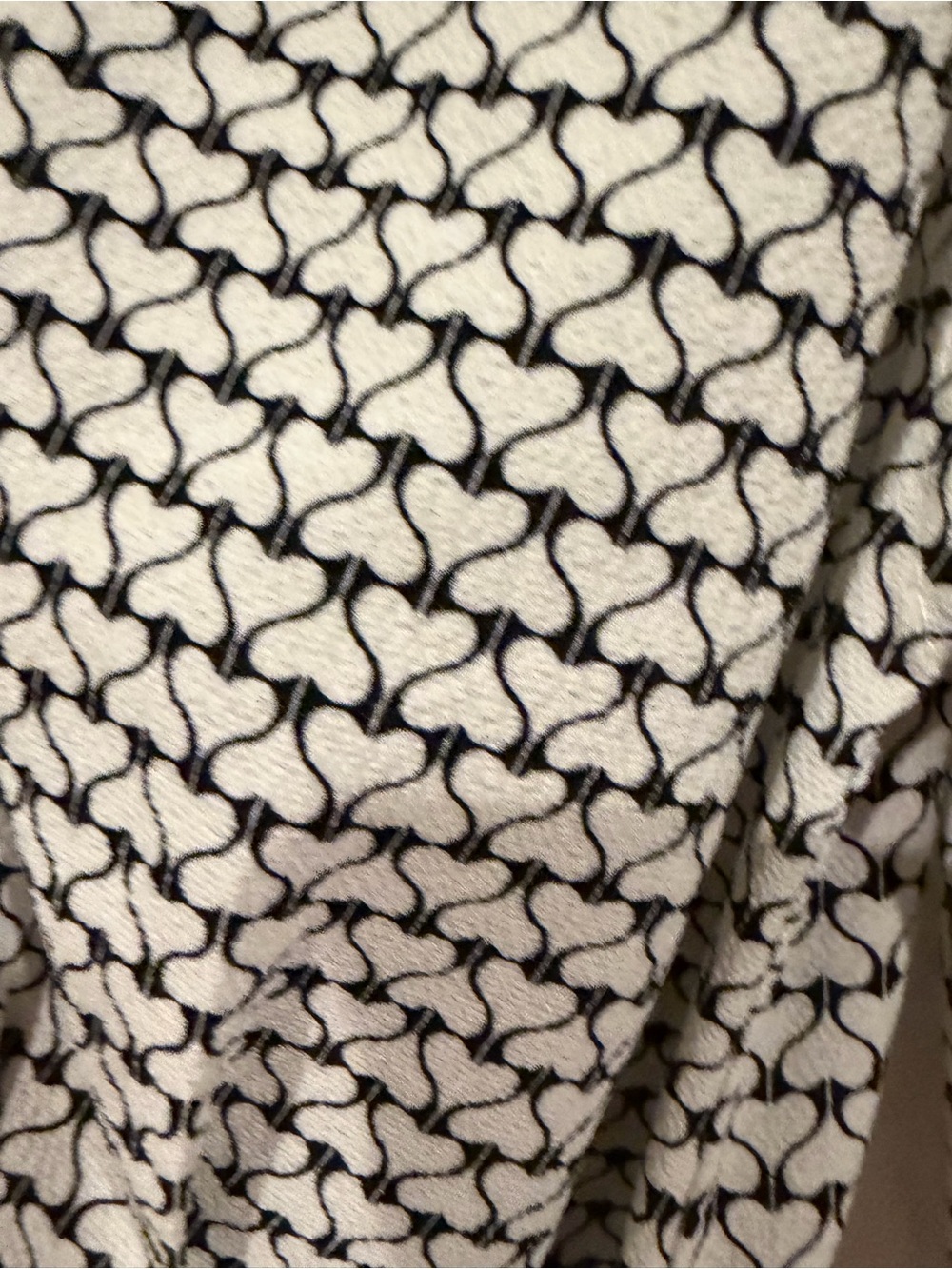 Max Studio Black & White Printed Wrap Blouse NWT Medium - Picture 3 of 5